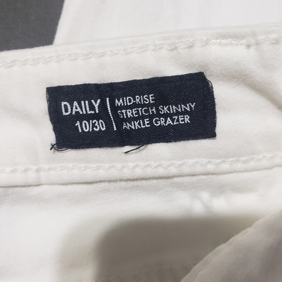 Buffalo David Bitton white jeans size 10/30 - Picture 8 of 8